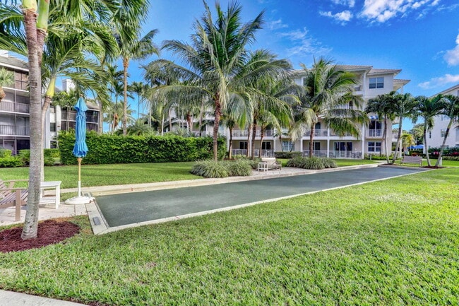 Building Photo - 444 Bay Colony Dr N