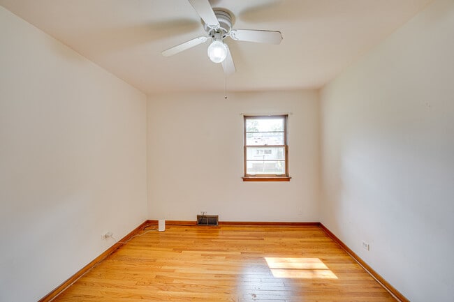 Building Photo - 1221 N Webster St