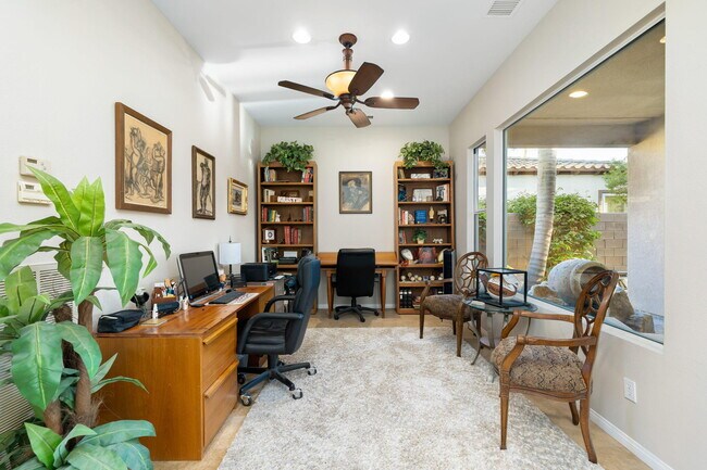 Building Photo - 60602 Juniper Ln