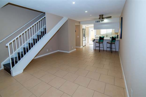 Building Photo - 424 Tava Ln