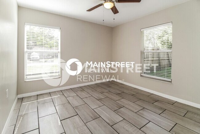 Building Photo - 3 Bedroom Pet-Friendly Home in DELAND, FL ...