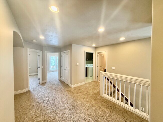 Building Photo - 2034 E 4500 S