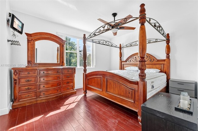 Building Photo - 10934 SW 247th Ter