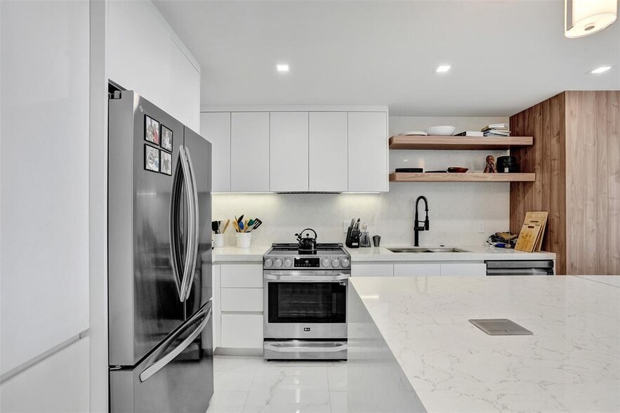 Building Photo - 545 S Fort Lauderdale Beach Blvd