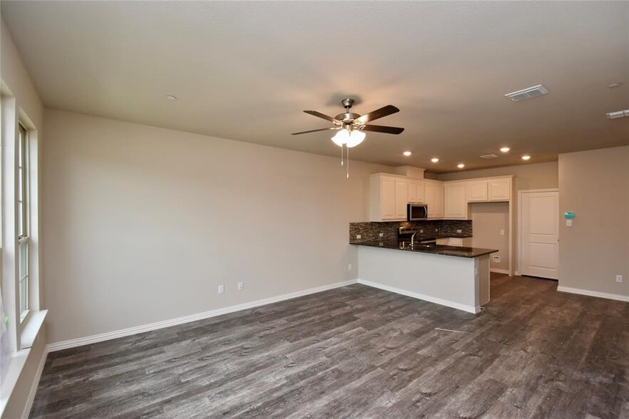 Building Photo - 3405 Solana Cir