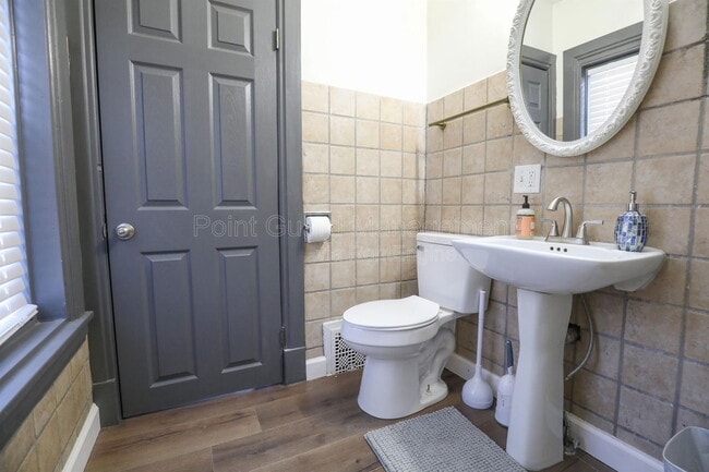 Building Photo - 3004 Marcy St