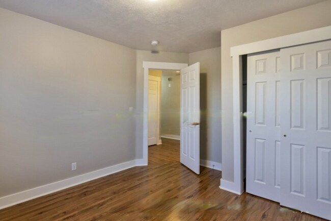Building Photo - 10912 Poplar Brook Pl