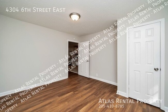 Building Photo - 4304 6th St E