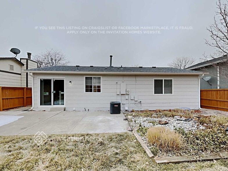 Building Photo - 3852 S Olathe Cir
