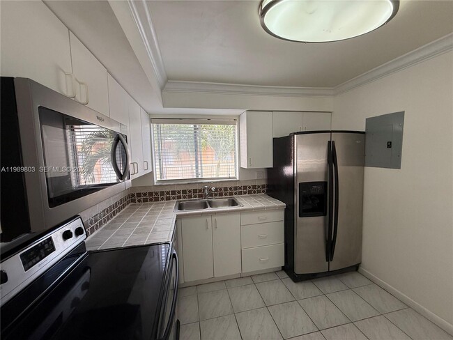 Building Photo - 14905 SW 80th St