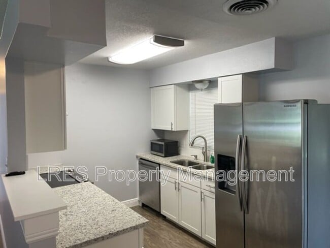 Building Photo - 7116 Nathan Ct