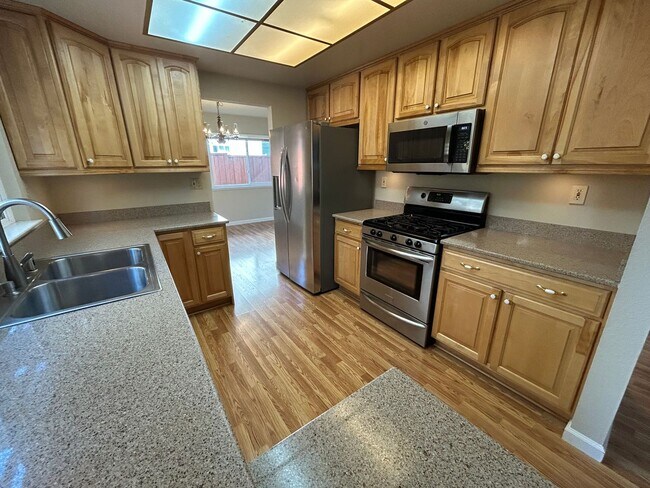 Building Photo - Beautiful Two-Story Home in Village Oaks, ...