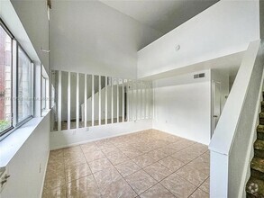 Building Photo - 4011 Woodfern Dr