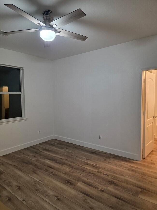 Building Photo - 1819 Opal Peach Dr