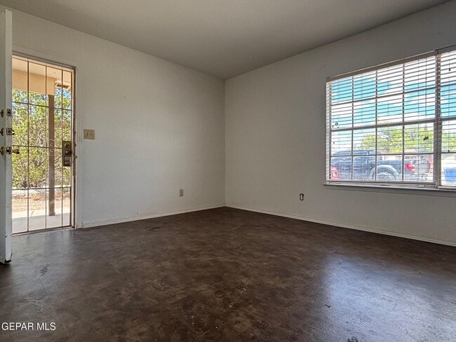 Building Photo - 2409 Red Sails Dr