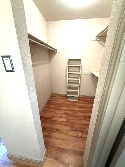 Building Photo - 4557 N O'Connor Rd