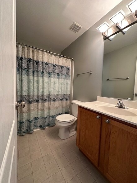 Building Photo - 2409 Golf Ridge Cir