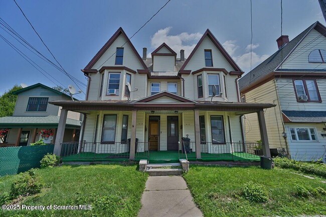Primary Photo - 1416 Capouse Ave
