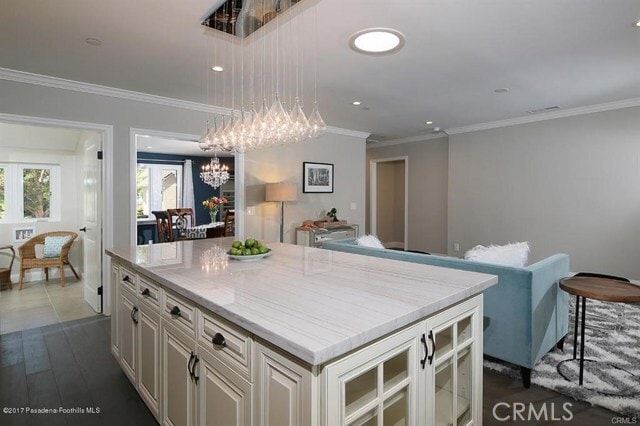 Building Photo - 338 N Story Pl