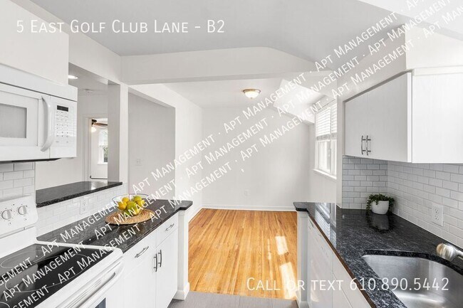 Building Photo - 5 E Golf Club Ln