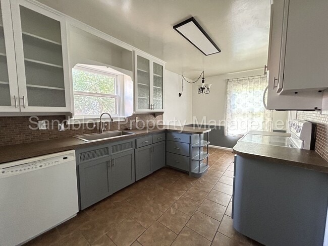 Building Photo - For Lease | Tulsa | $1350 Rent