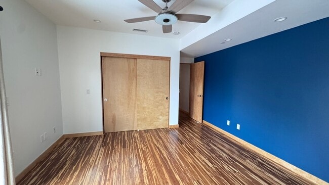 Building Photo - Stunning Townhome in the heart of Encinitas