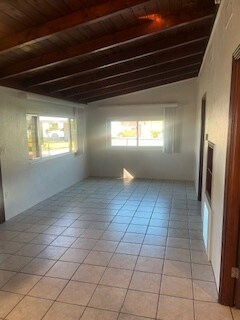 Building Photo - 201 Mae St