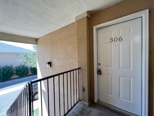 Building Photo - 2720 Camelot Dr
