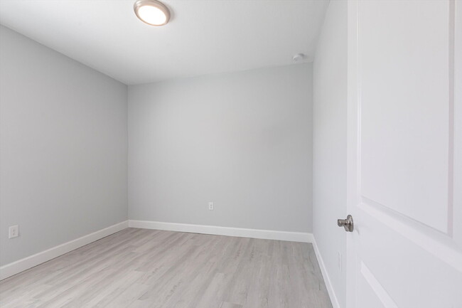 Building Photo - BRAND NEW Construction, 3 bed / 2 bath Ren...