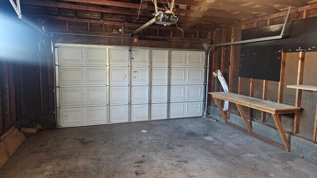 Building Photo - 956 W Antonio Dr