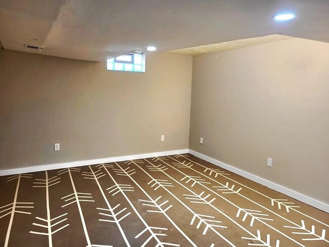 Building Photo - 4515 W Morgan Ave