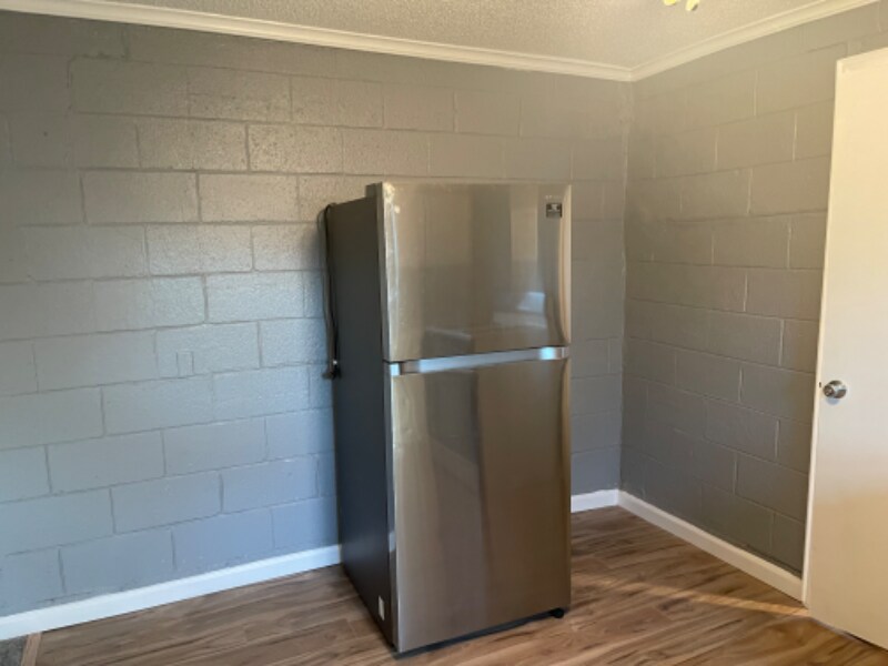 Building Photo - 3217 James Ave