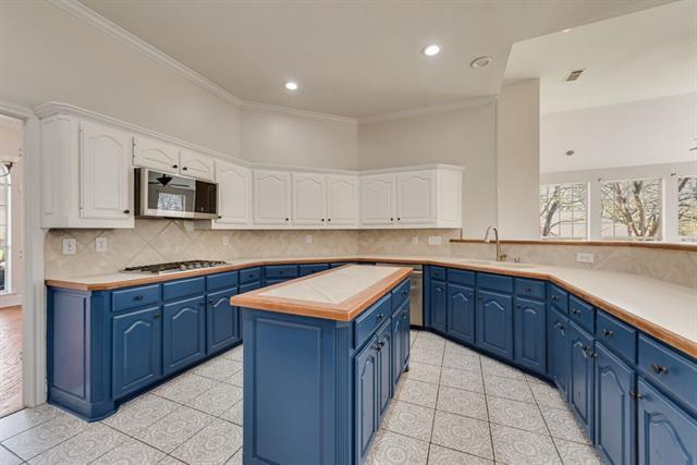 Building Photo - 608 Hawthorn Cir