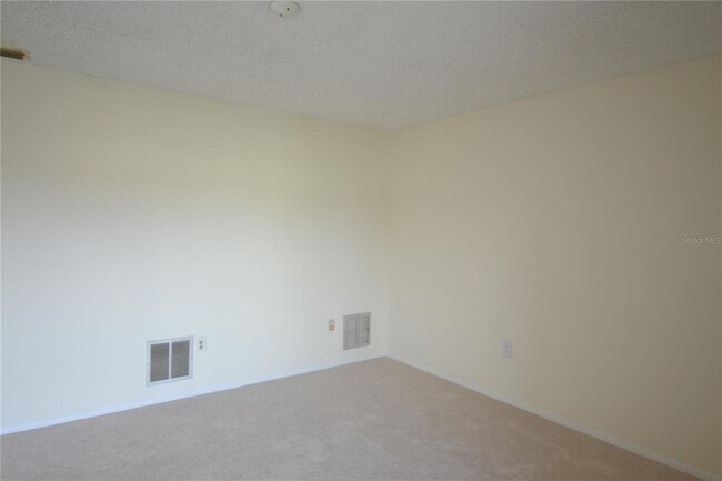 Building Photo - 329 Moorings Cove Dr