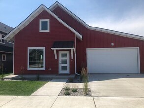 Building Photo - Gorgeous Single Family Home for Rent in No...