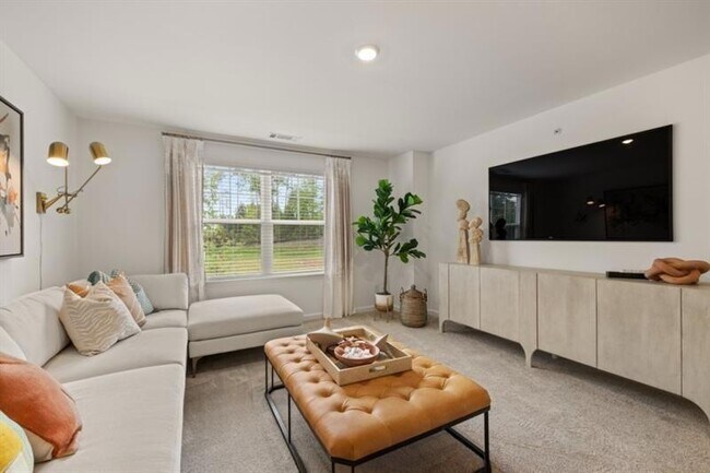 Building Photo - 458 Red Dragon Dr