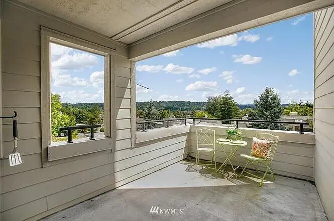 Patio - 7445 Old Redmond Rd
