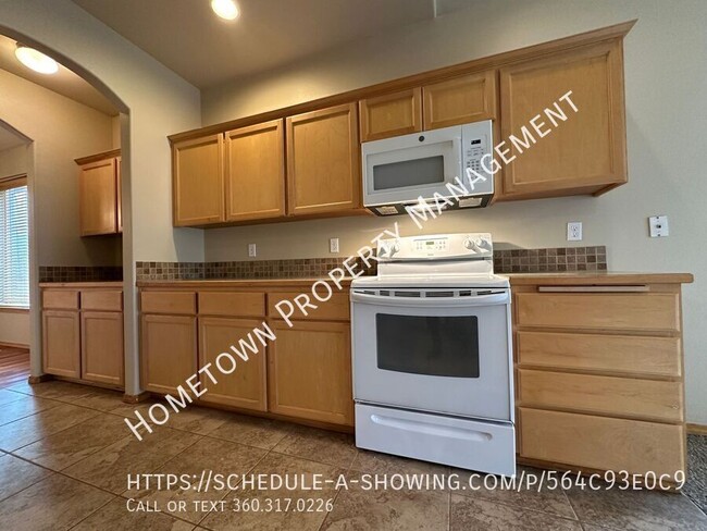 Building Photo - Gorgeous 3 Bedroom Rambler in Horizon Poin...