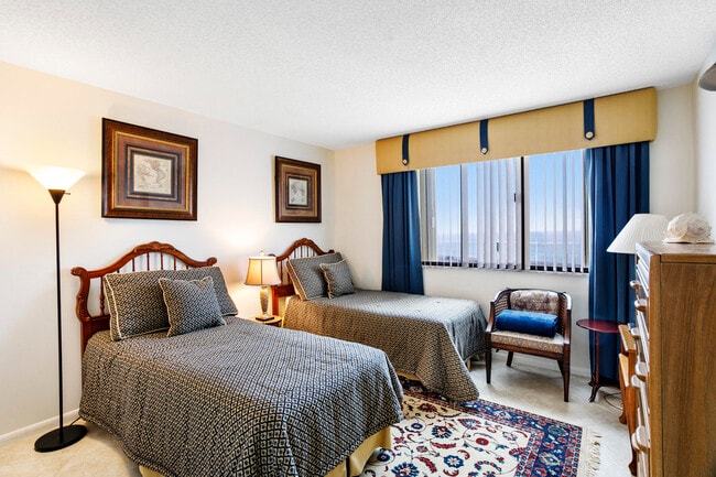 Building Photo - 300 Ocean Trail Way