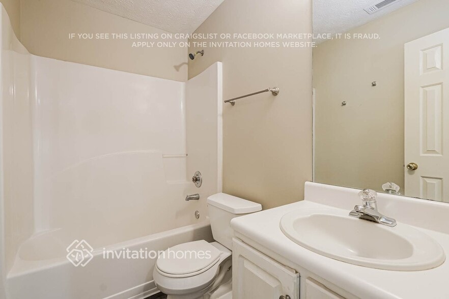 Building Photo - 2604 Carolina Ct