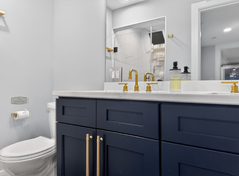 Building Photo - 2451 N Albany Ave