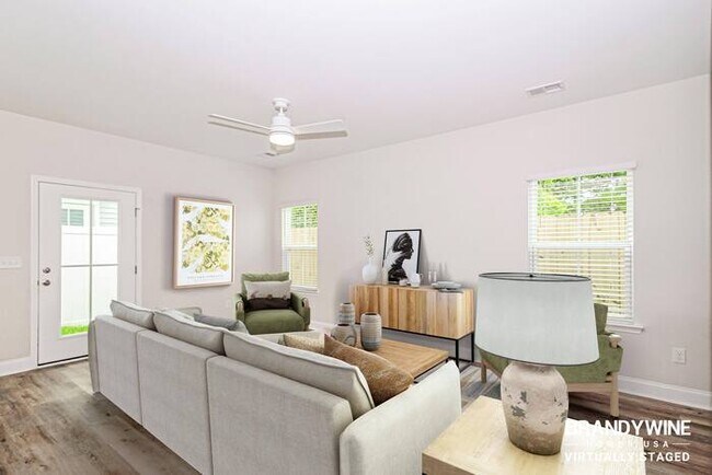 Building Photo - 1032 Wildflower Dr