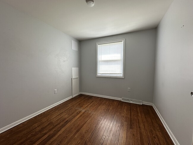 Building Photo - 1522 Princess Anne Dr