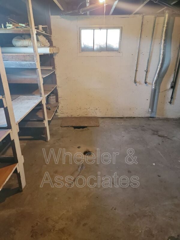 Building Photo - 787 N 1500 W