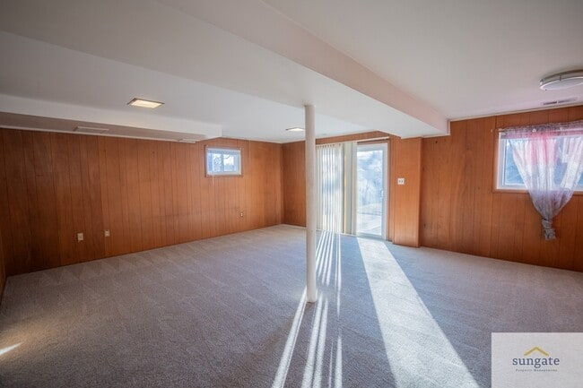 Building Photo - 7411 Kathydale Rd