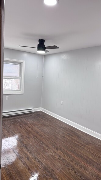 Building Photo - 139 E High St