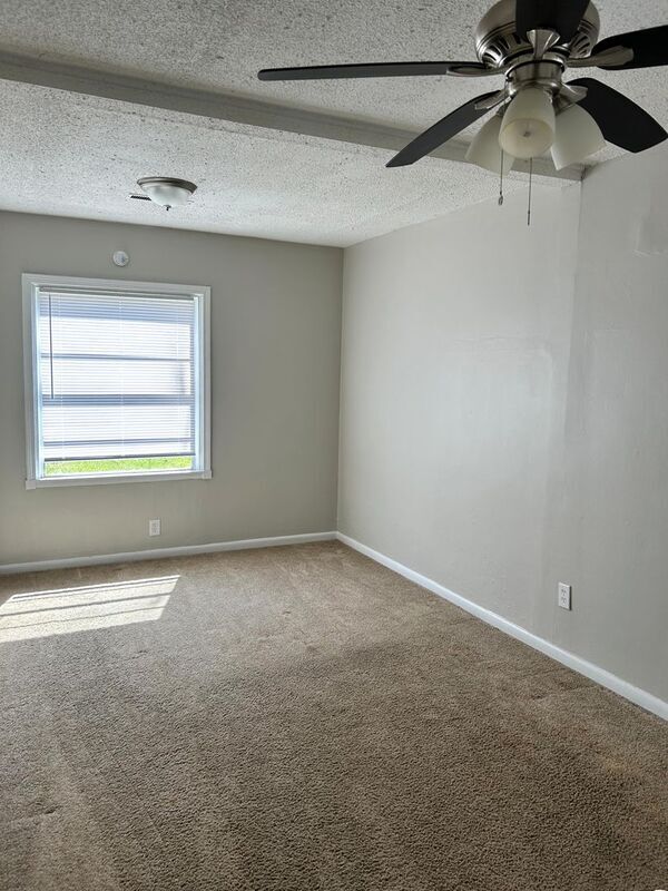 Building Photo - 525 Selma Rd