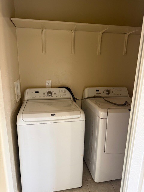 Building Photo - 1212 N Sherry Ave