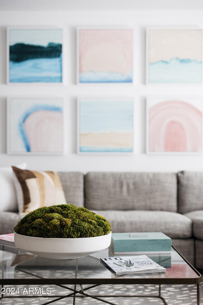 Building Photo - 6629 E Dreyfus Ave