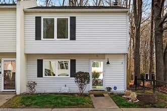 Building Photo - 15 Otsego Dr